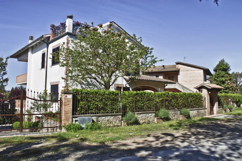 La Casa Di Gigliola Monticiano Exterior foto